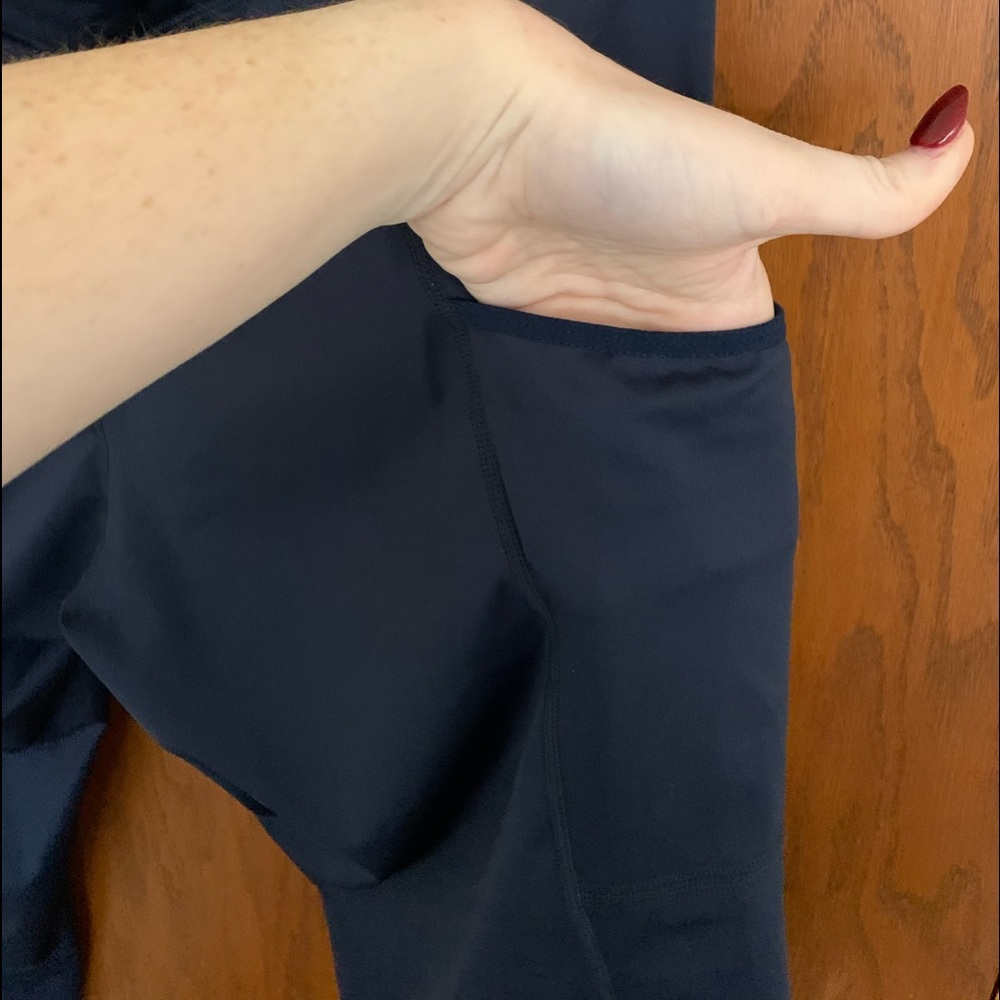 NIKE Cropped Leggings - Picture 5 of 7